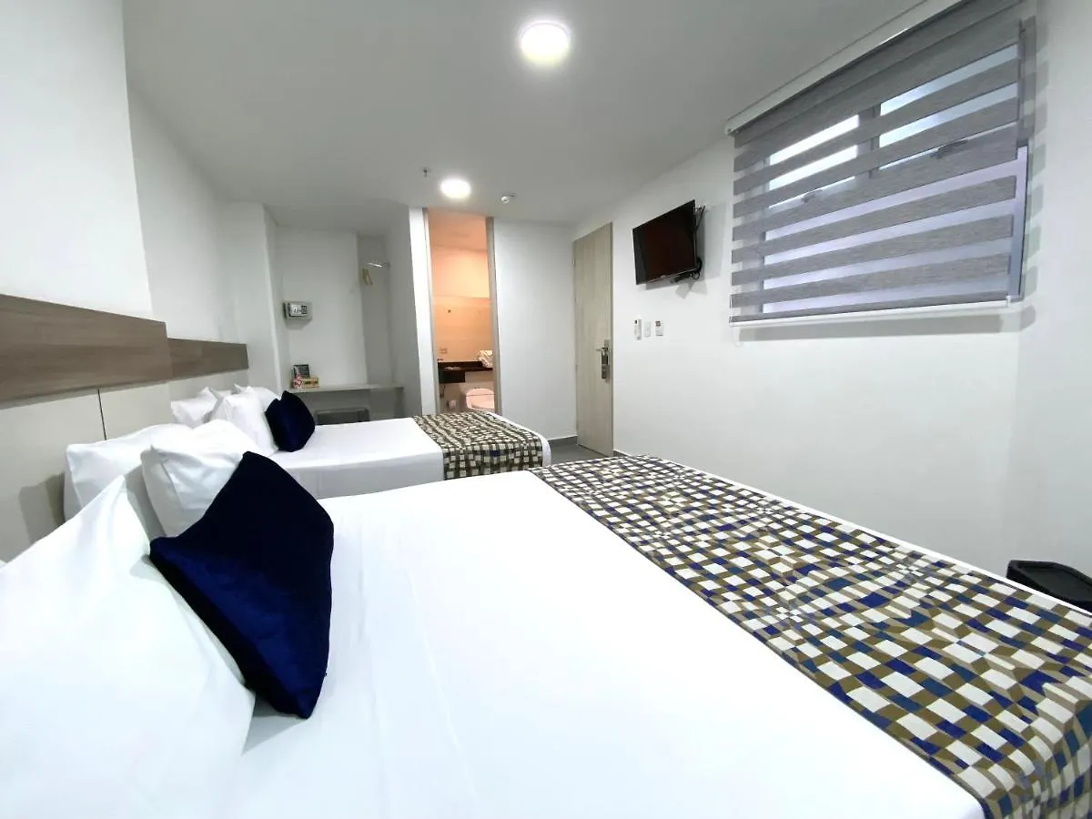 Seven Inn Hotel Medellín 4*,