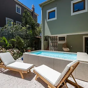 Walk In Airport Hostel Faro