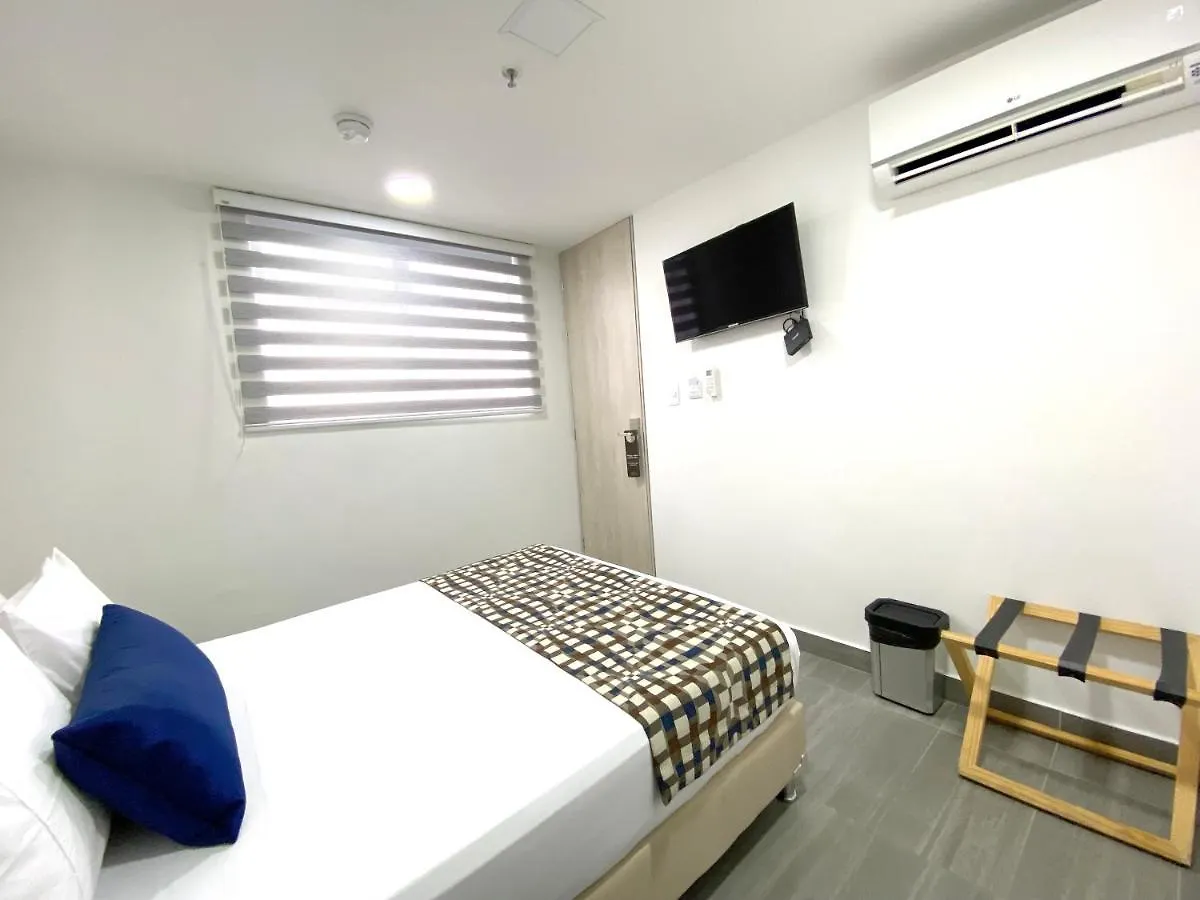 מדיין Seven Inn Hotel