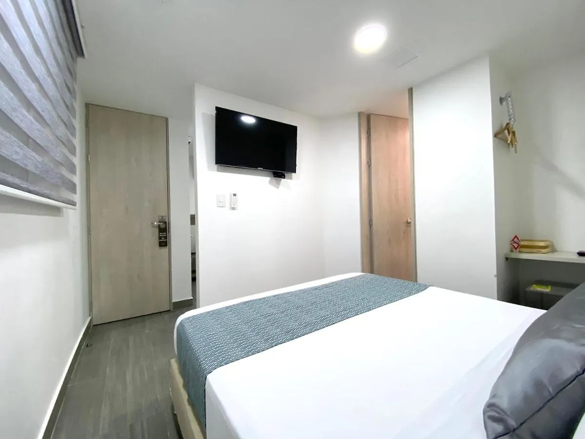 מדיין Seven Inn Hotel