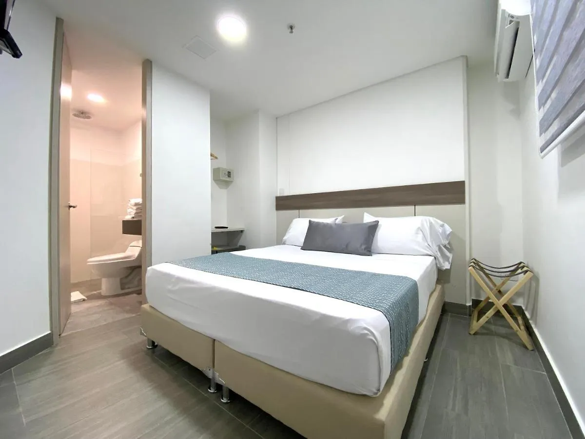 מדיין Seven Inn Hotel