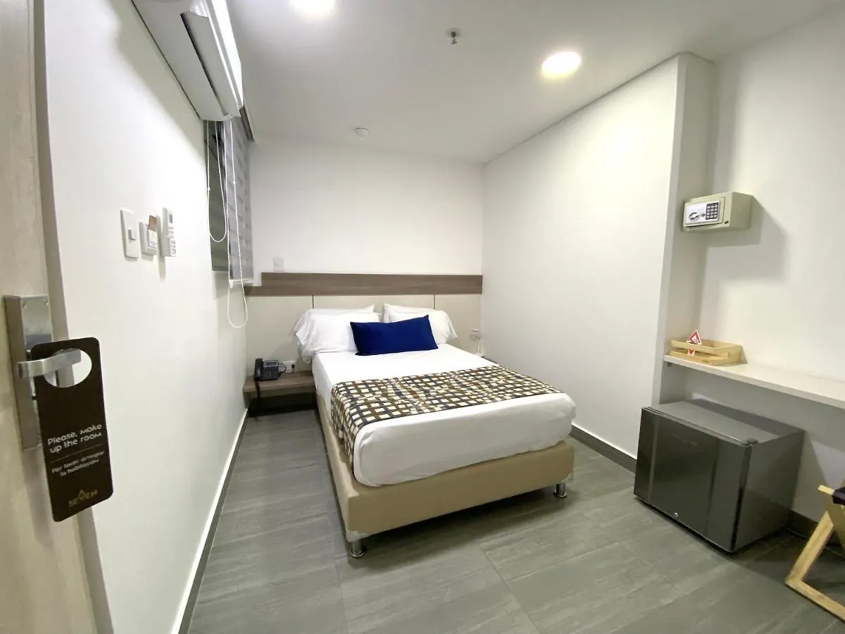 מדיין Seven Inn Hotel 4*,