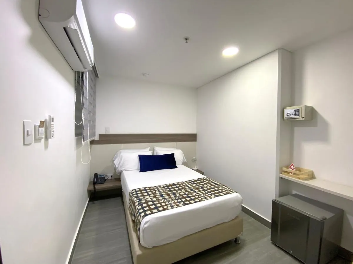 מדיין Seven Inn Hotel
