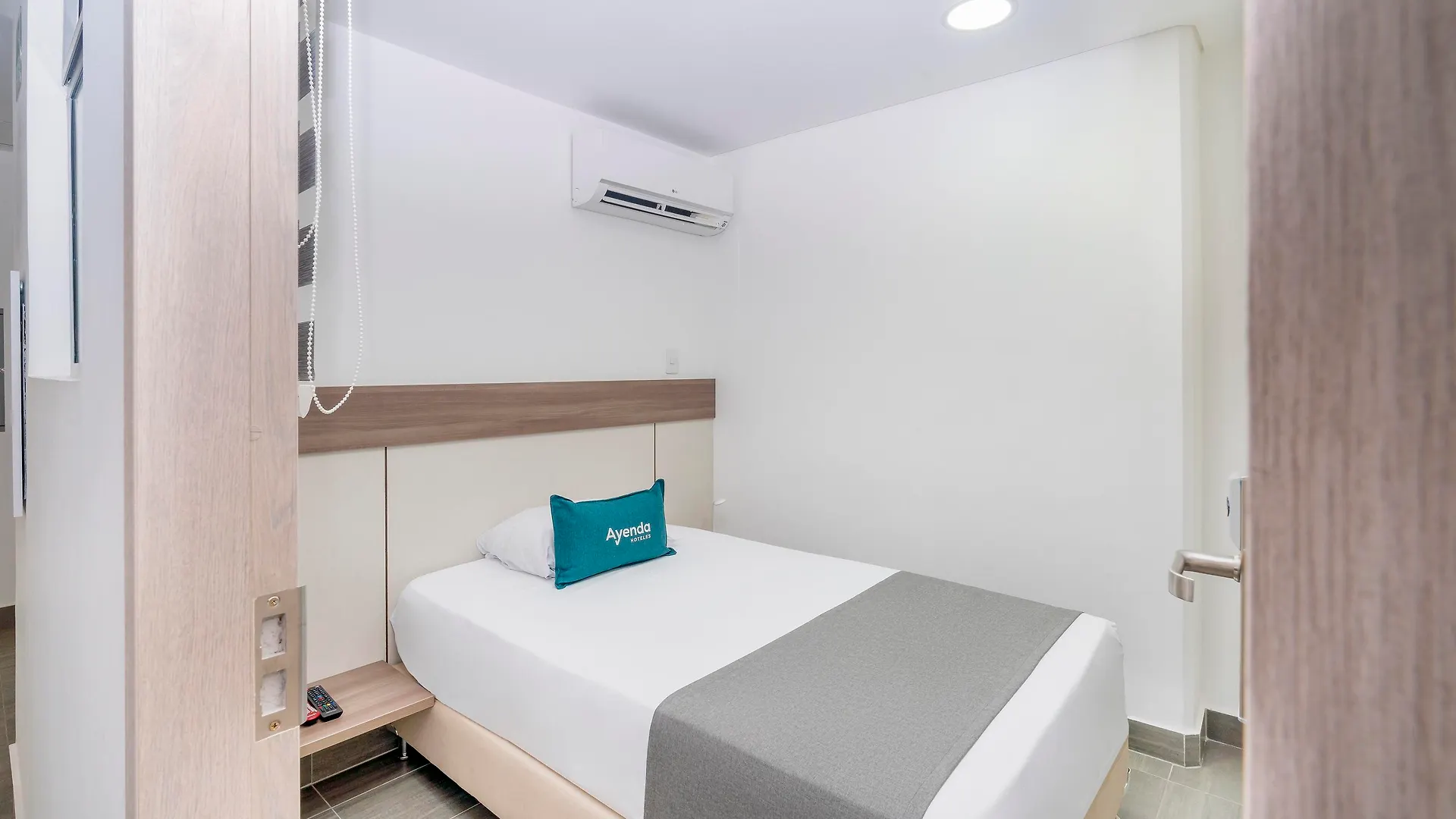 מדיין Seven Inn Hotel