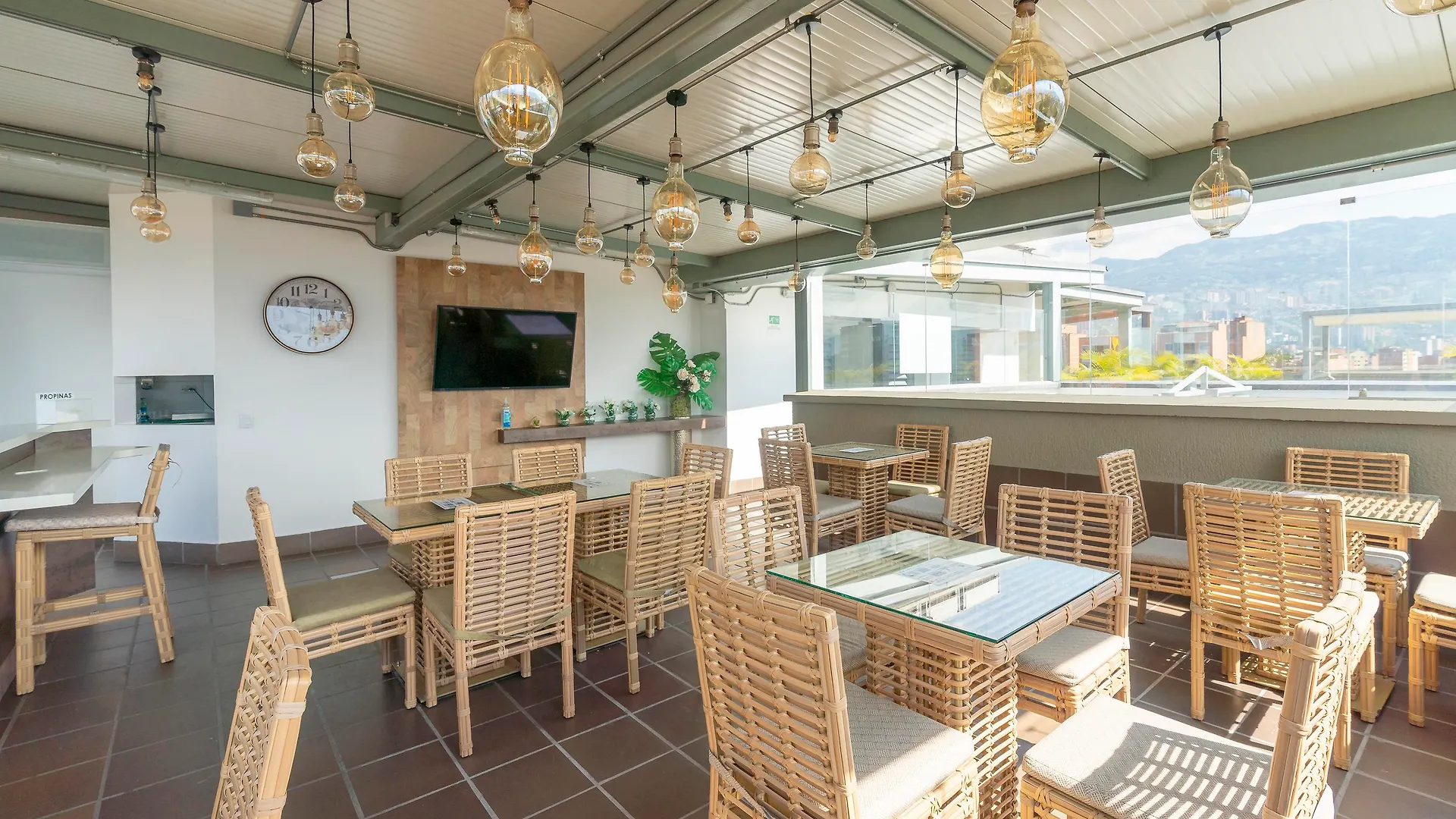 מדיין Seven Inn Hotel