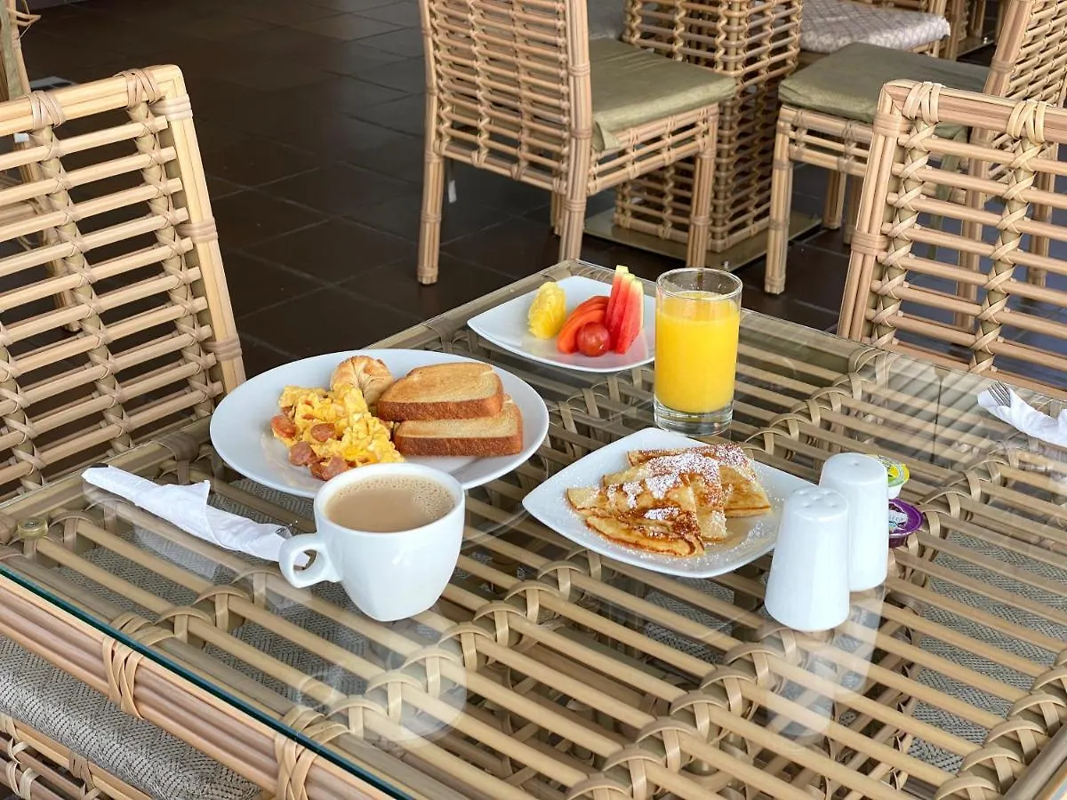 מדיין Seven Inn Hotel